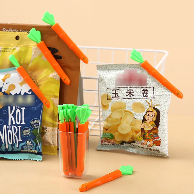 

5Pcs Cartoon Carrot Shape Bagged Food Sealing Clip Food Bag Closure Clamp Kitchen Gadgets Moisture Proof Fresh Keeping Seal Clip