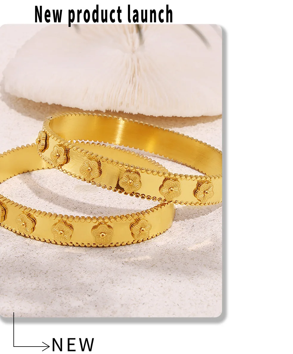 Passendes Armband-Ring-Set für Frauen, Blumenprägung, Edelstahl, wasserdicht, 18 Karat vergoldet, weiblicher Luxus-Schmuck im Großhandel – Detail 11