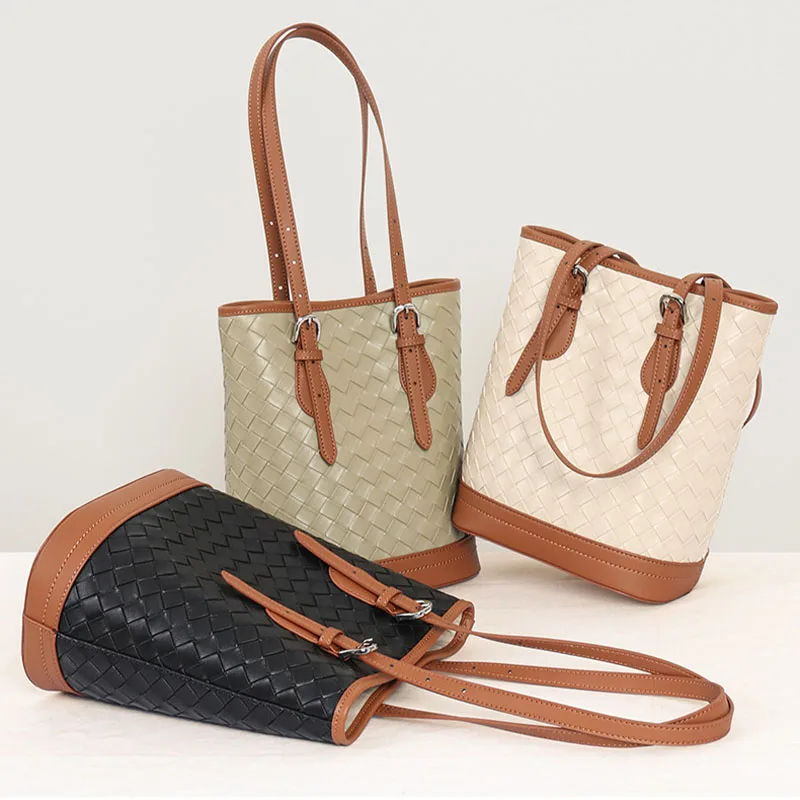 

New leather girl bag contrast woven large-capacity shoulder bags bucket Tote Handbag fashion niche ins slung Women's bag