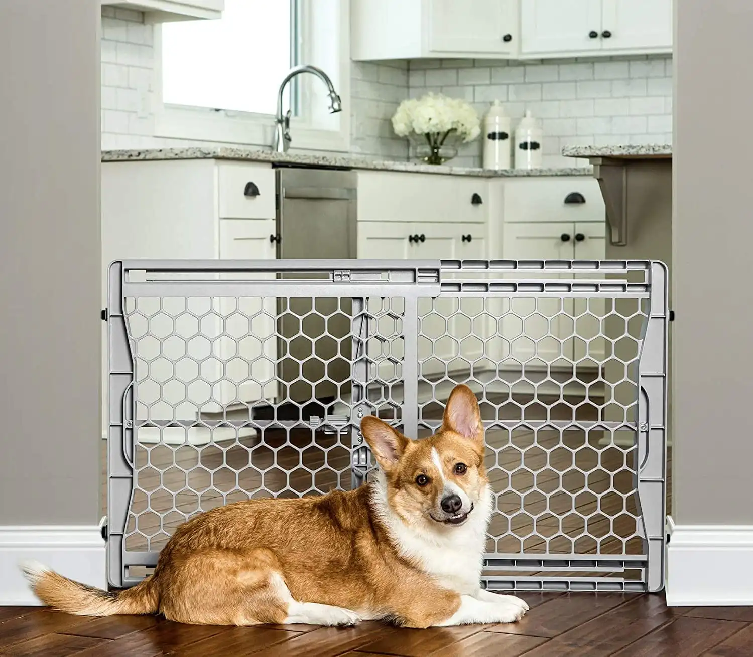 

Easy Fit Plastic Adjustable Expandable Pet Gate 28-42"