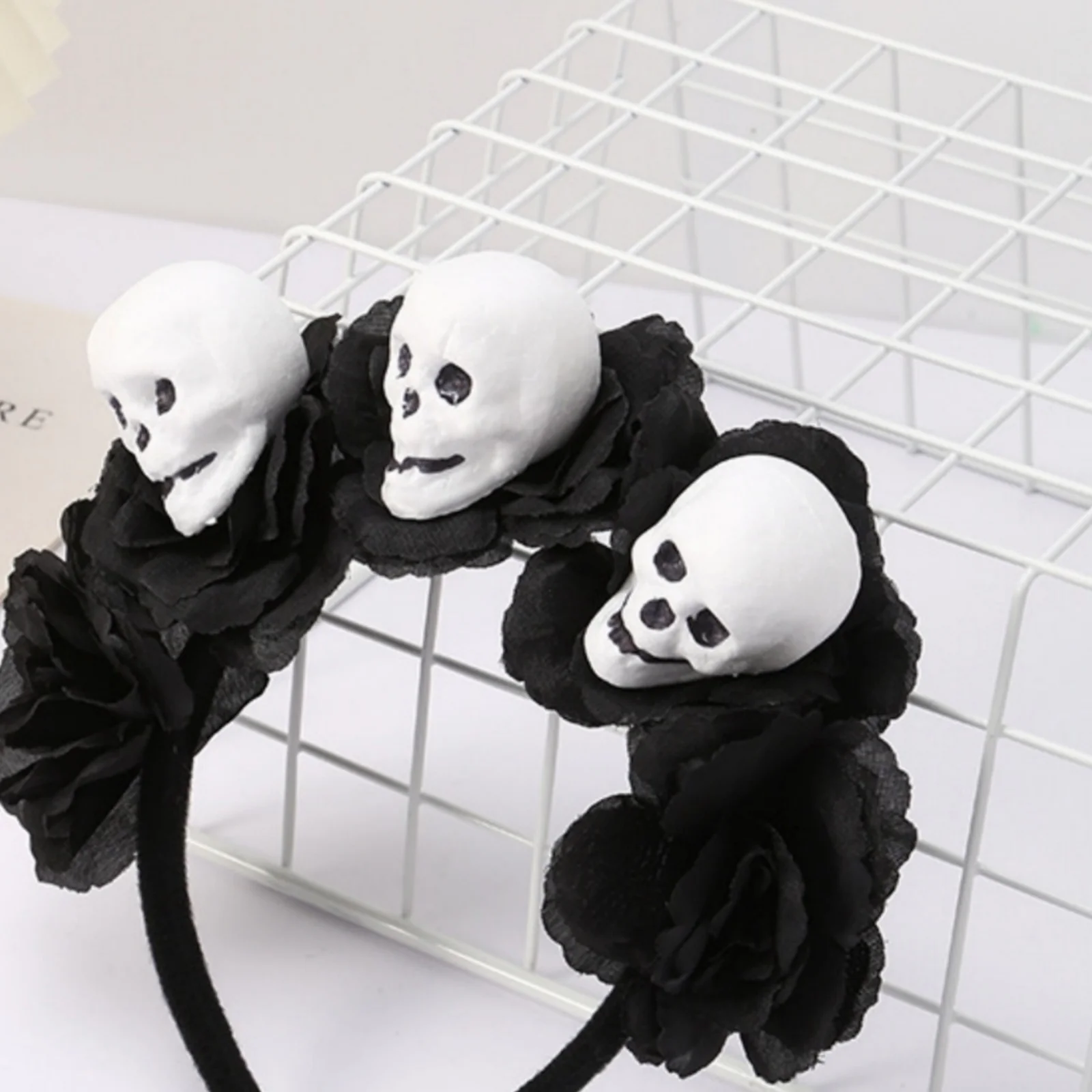 1PC  Halloween Skull Headbands Set, Black Rose & Skeleton Hand Design, Spooky Festive Hair Accessories