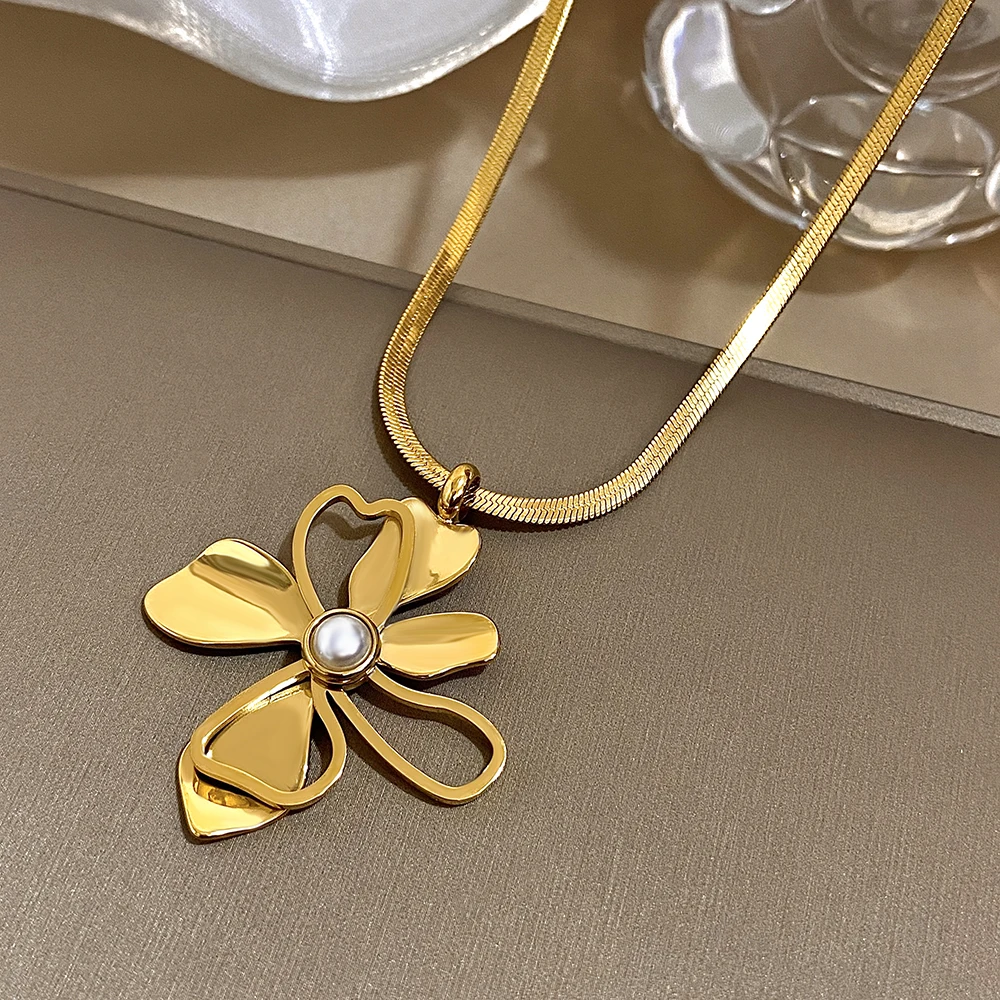 Trendy Hollow Flower Pearl Pendant Necklace for Women Elegant Gold Plated Stainless Steel Floral Neck Chain Jewelry Gifts - Image 4