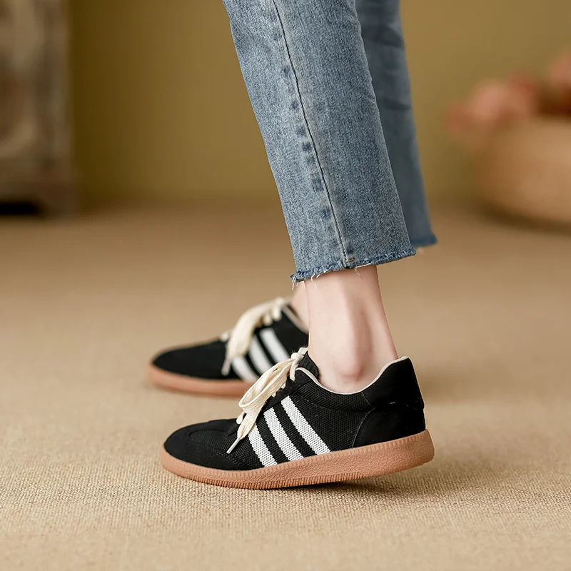 Women Casual Round Toe Flat Retro Fashion Versatile Outdoor Sports Running Light Luxury Sneakers Breathable Walking Mesh Shoe