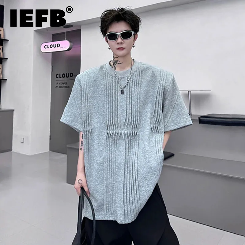 

Новая стильная мужская футболка IEFB с круглым вырезом и коротким рукавом, плиссированная, украшенная узлом, свободный однотонный Универсальный Мужской Топ на лето 28W3264