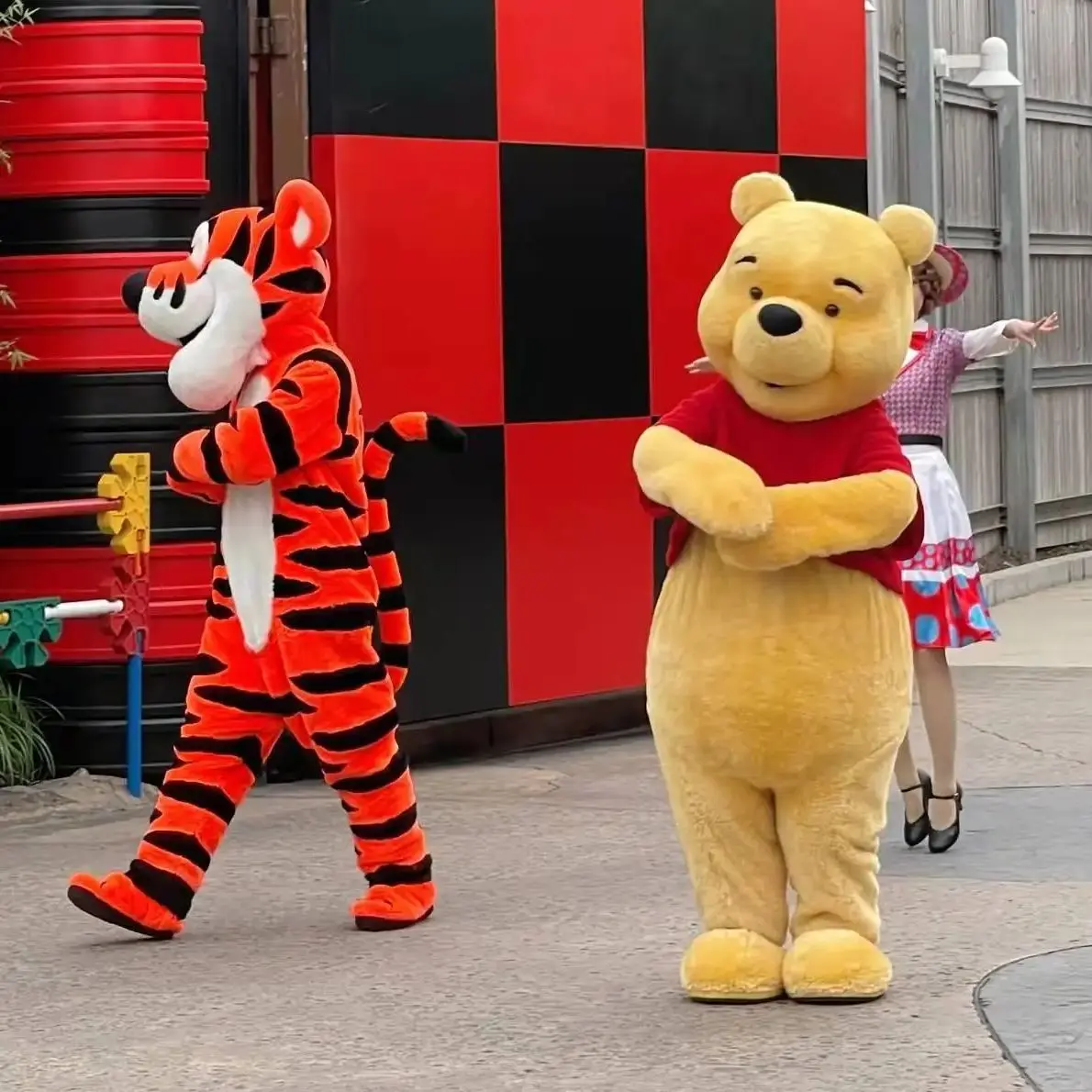 Disney Winnie Pooh and Tigger too Cosplay Mascot Toy Costume Adult