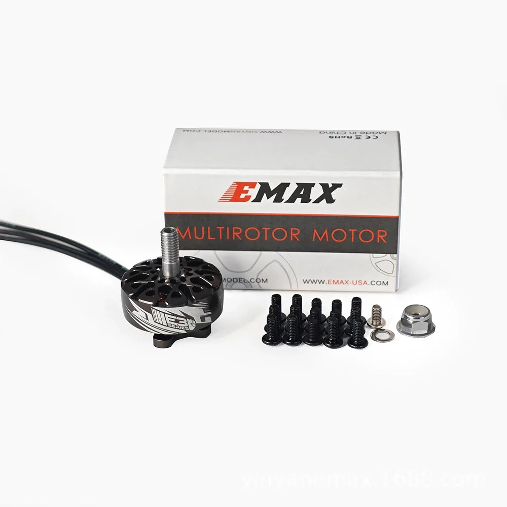 Moteur brushless 1900KV pour voiture RC, gros plan sur le rotor et les aimants.