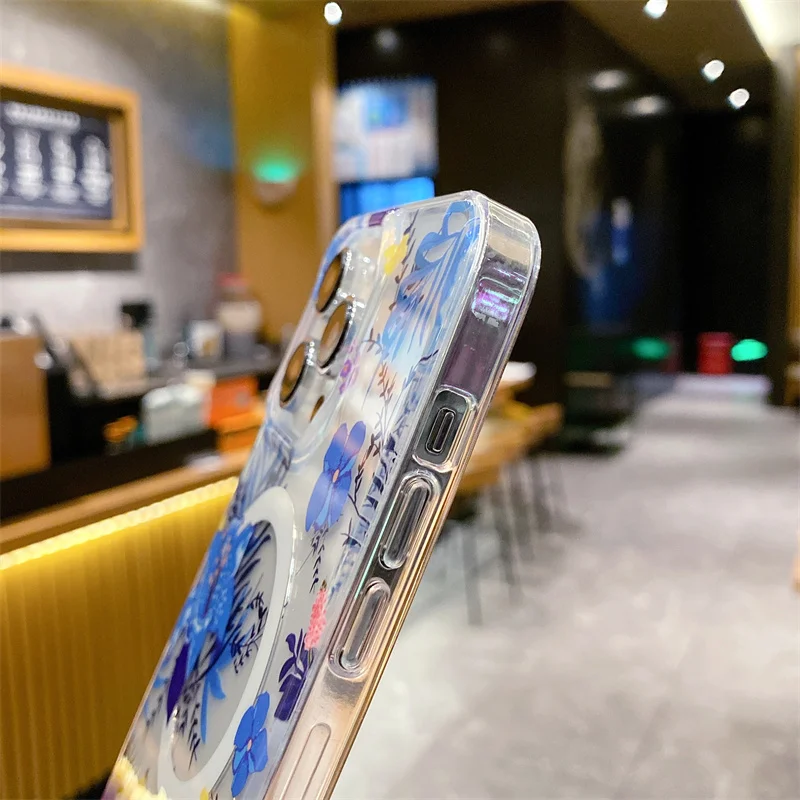 Transparente Magsafe-Hülle mit schönen Blumen für iPhone 16 Pro Max 15 14 13 12, dünne, harte, kabellose Ladeabdeckung aus Acryl, Funda 14Pro_voghion.com