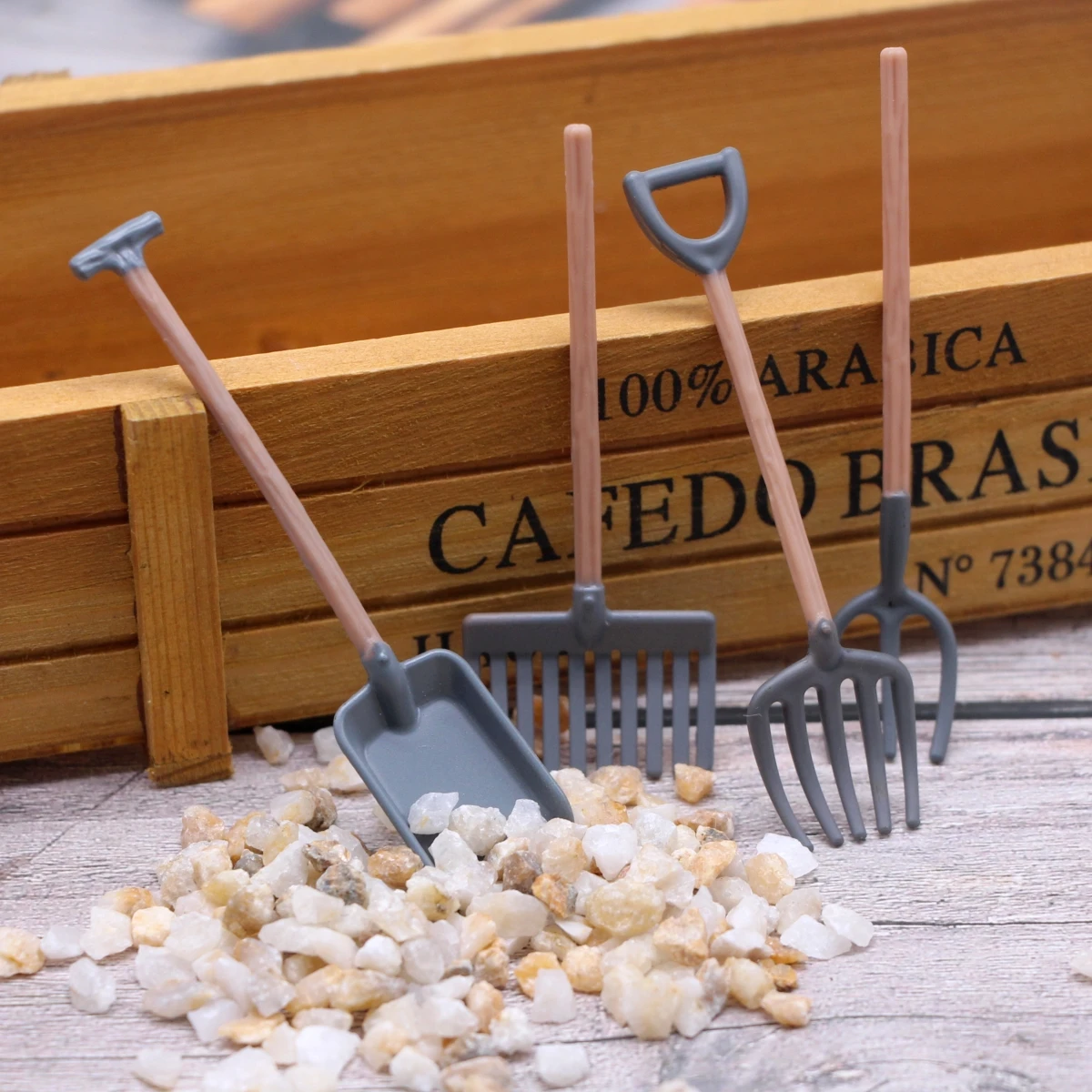 Adorable 4-Piece Mini Gardening Tool Set With Rusty Wheelbarrow - Perfect For Dollhouse Decor & Fairy Gardens