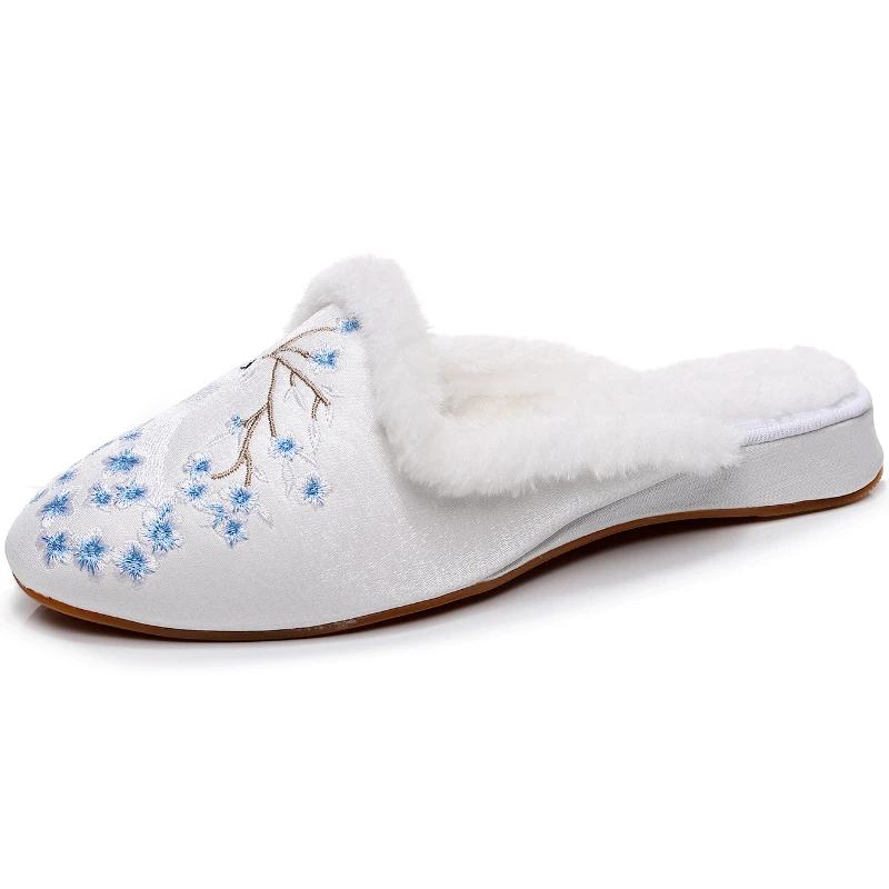 

2022 Spring autumn new national Satin embroidered slippers antique Hanfu shoes cheongsam slippers