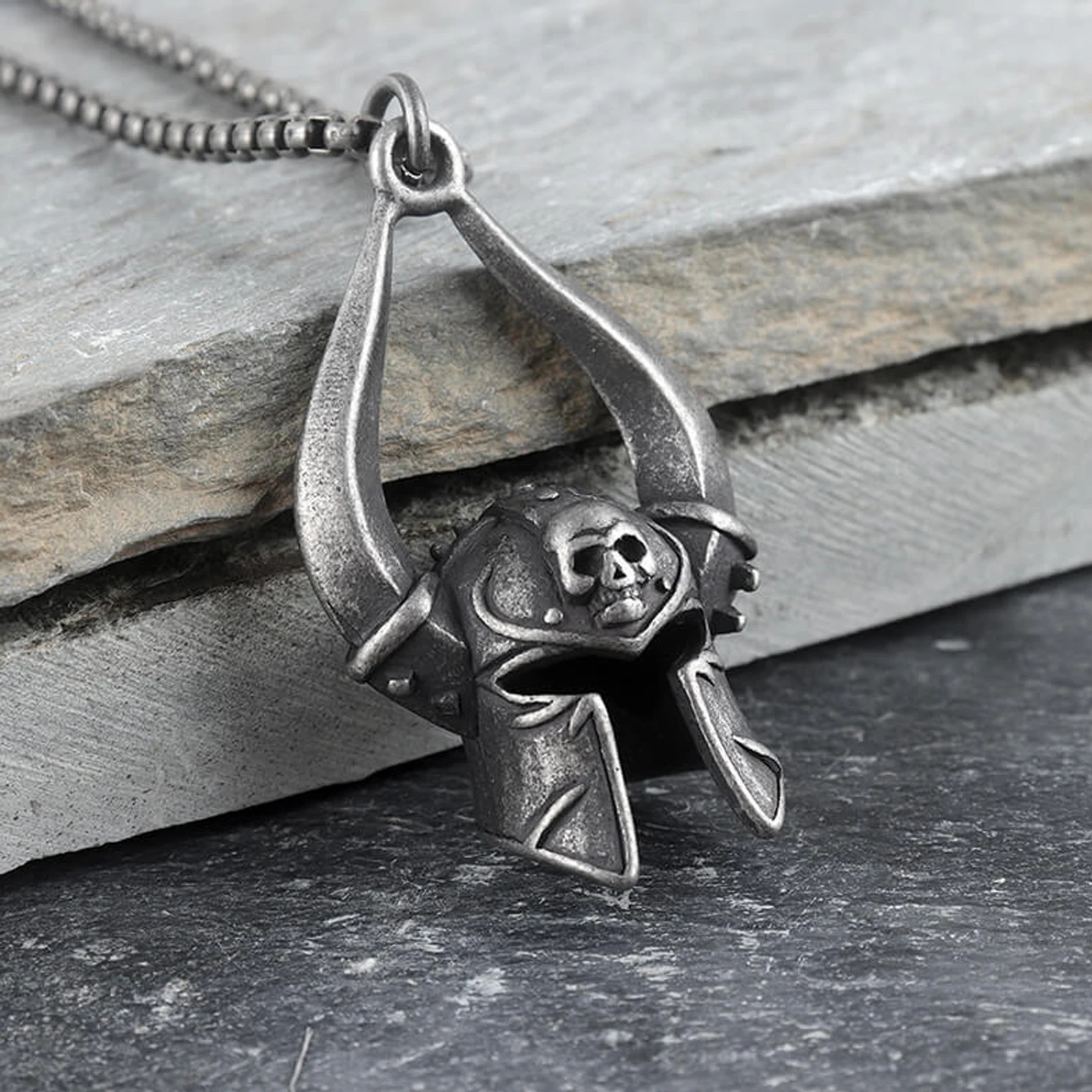 Roman Helmet Mask Titanium Steel Pendant Necklace Unisex Handmade Skeleton Knight Jewelry Accessories Party Holiday Gift