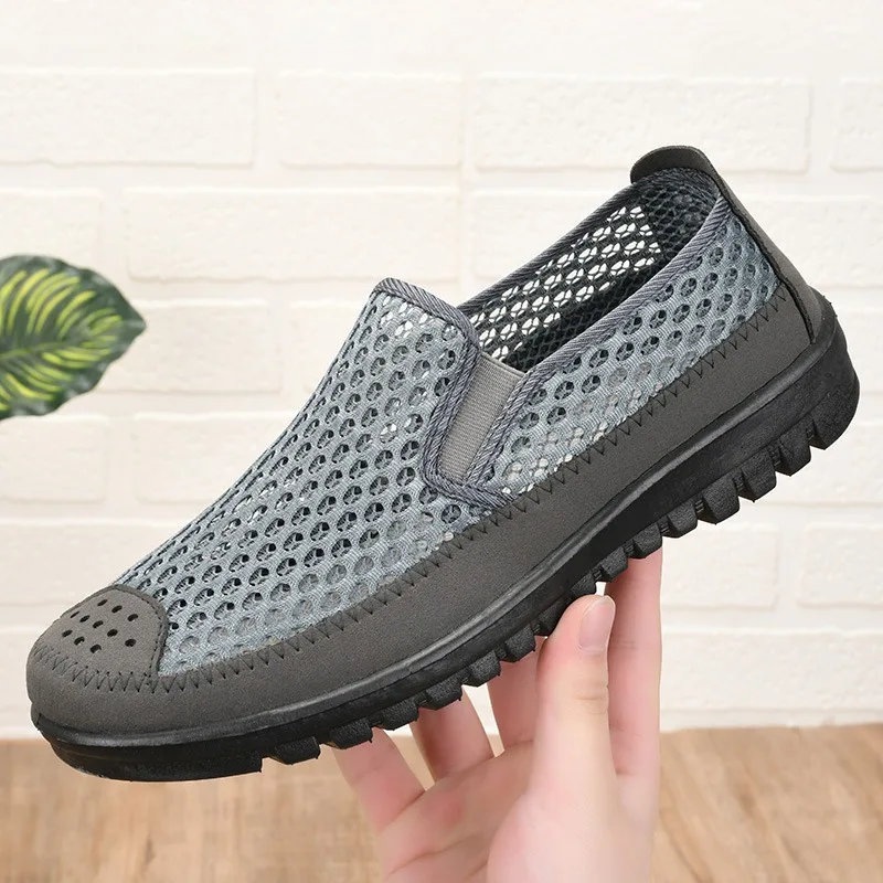 Summer Lightweight Men Shoes Mesh Breathable Male Casual Flats Shoes Slip on Men Loafers Non-Slip Work Shoes