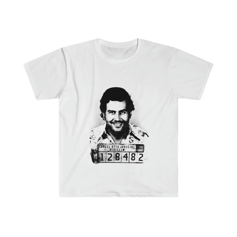 Able Escobar Colombian Cartel Mugshot Smile Softstyle T Shirt Maniche Lunghe O Corte