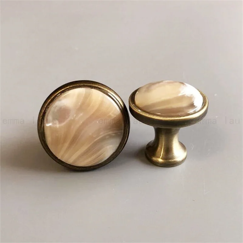 New Nordic Style Round Natural Shell Stone Brass Knob and Handle Drawer Handles Single Hole Cabinet Door Knobs