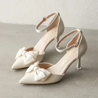 2025 New Medium Heel Heels Womens Shoes Trend Pointed Toe Butterfly Stilettos Elegant Dress Weddings Bridal Party White Designer 1