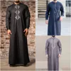 Islamic Loose Robe For Men Long-sleeved Round Neck Ethnic Style Embroidered Arabic Men's Traditional Muslim Thobe Dresses