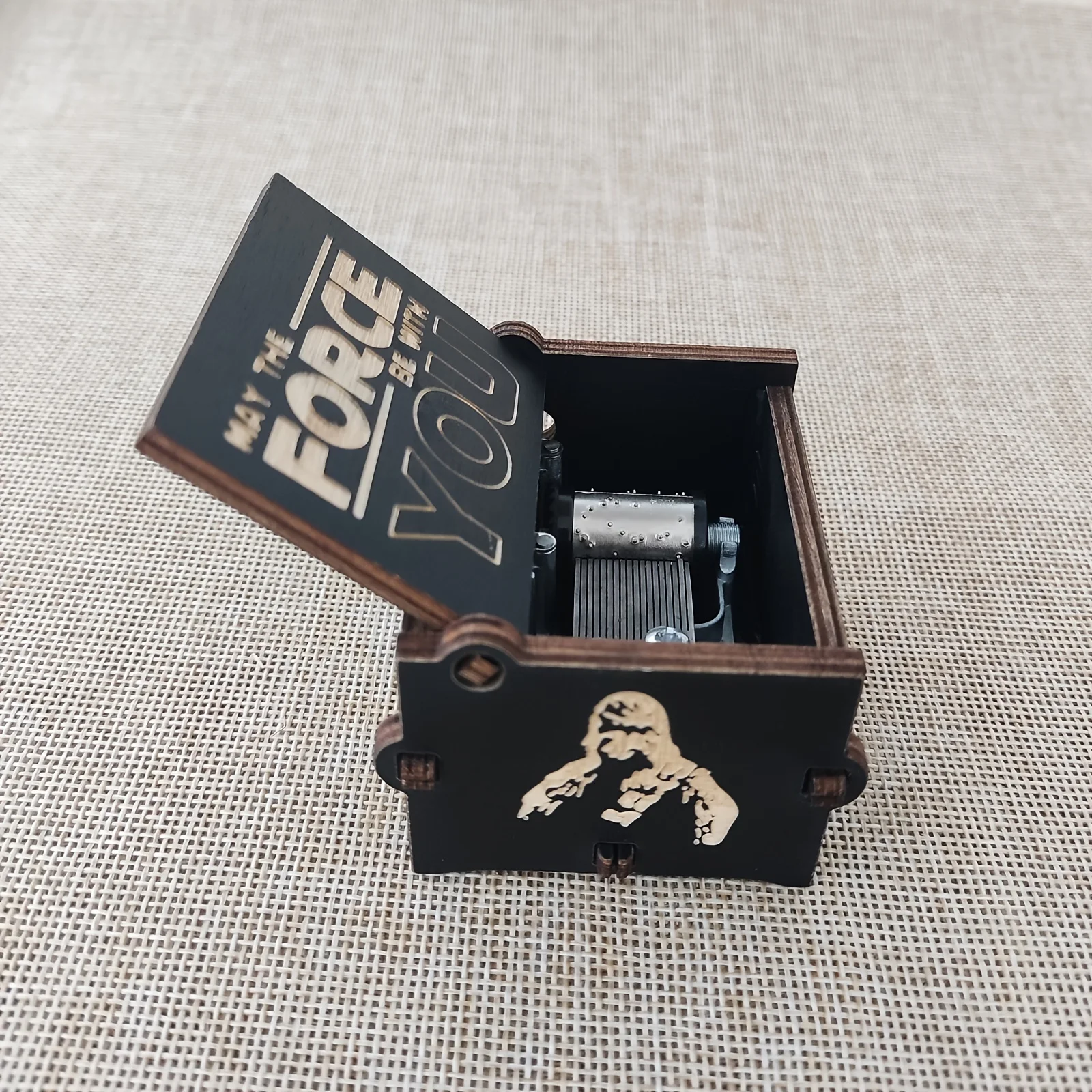 1pc Music Box Black Wooden Antique Carved Hand Cranked Classic Theme Music for Birthday Christmas Gifts Family Decoration 2