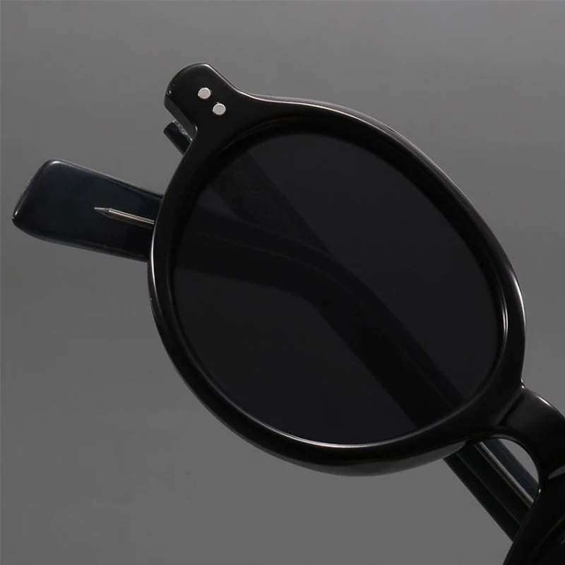 Vintage-Inspired Green Round Sunglasses with Leopard Print Accents and UV400 Protection