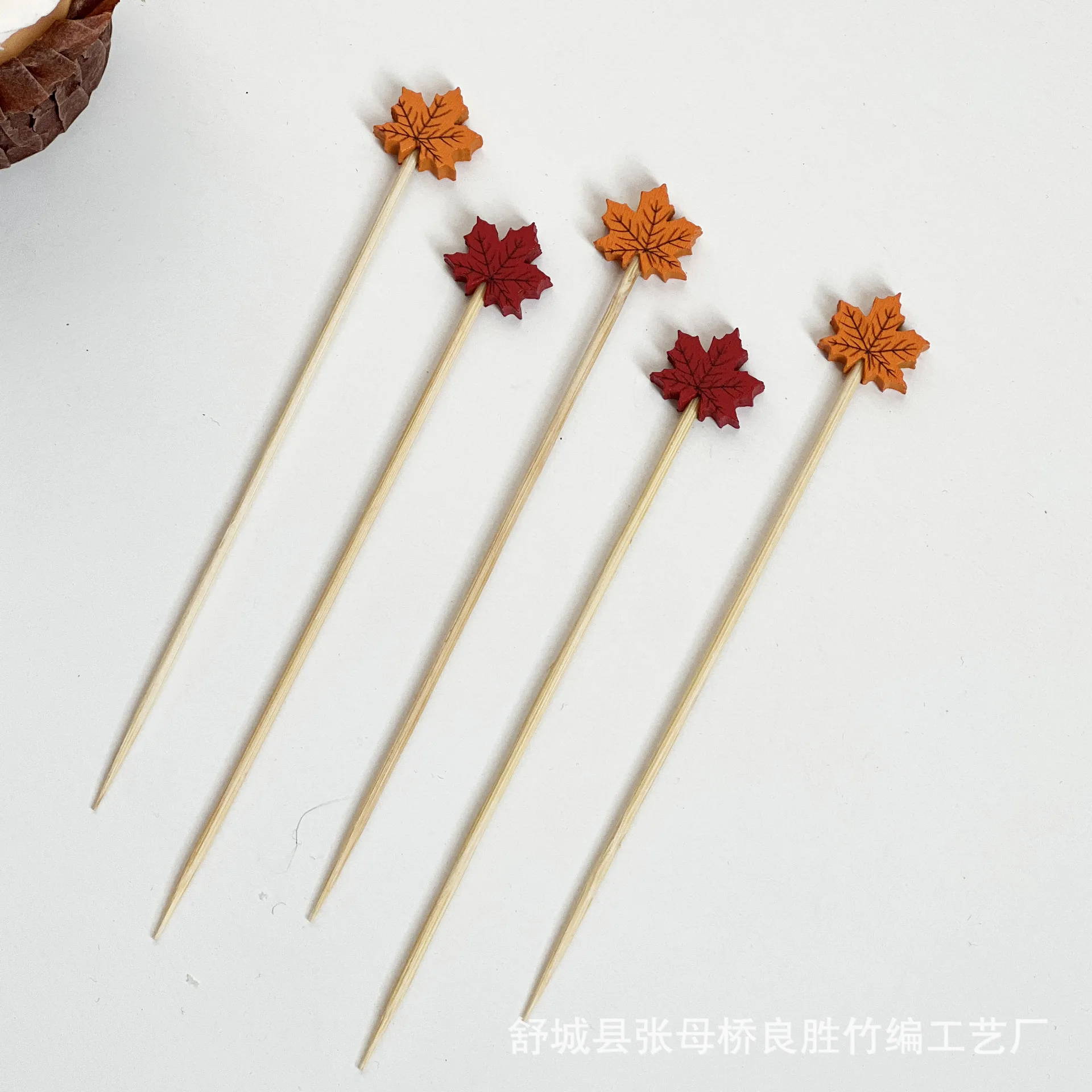 100Pcs Sweet Daisy Theme Disposable Bamboo Food Picks Flower Dessert Fruit Forks for Birthday Wedding Baby Shower Party Decor