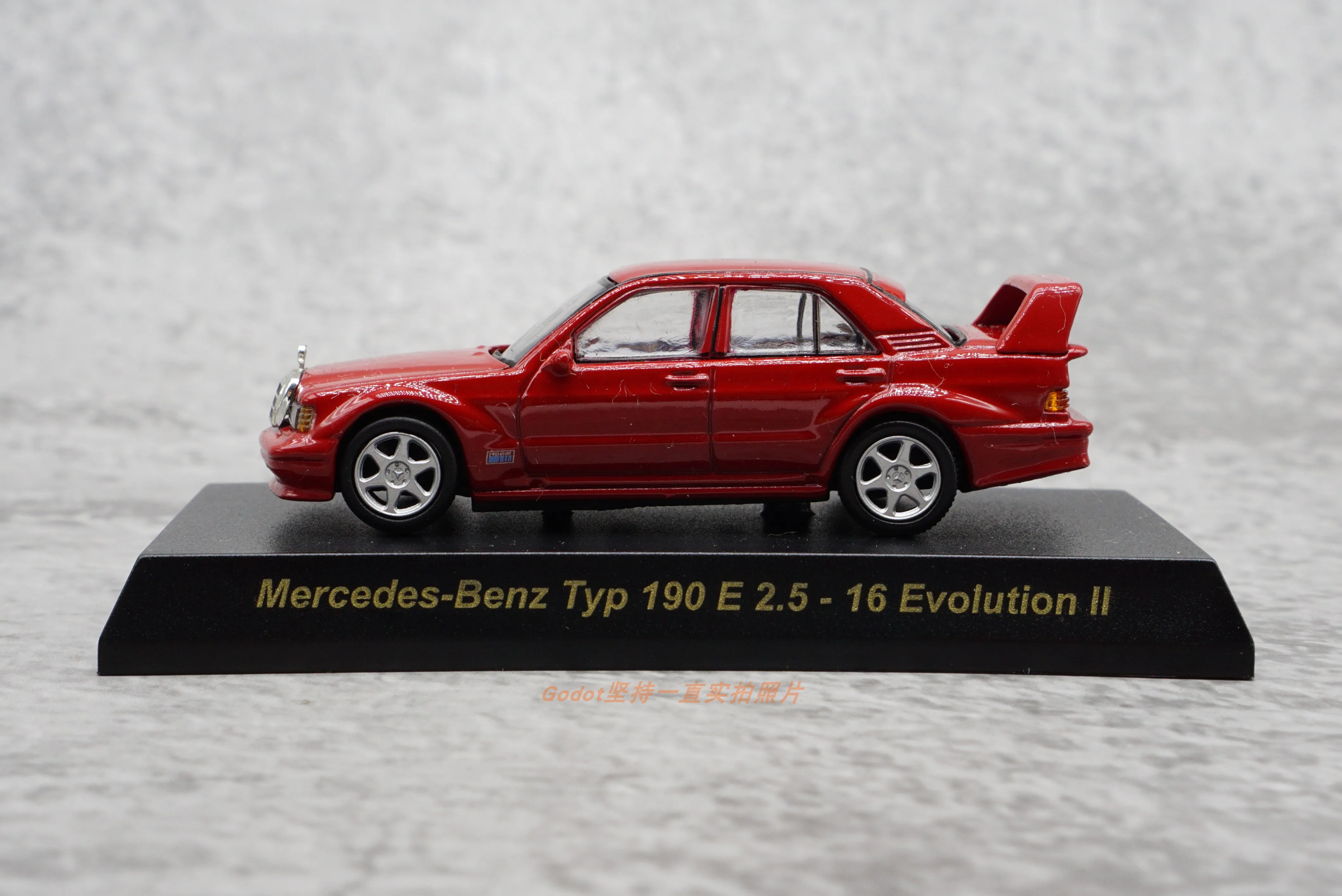 

KYOSHO 1:64 BENZ 190e EVO Alloy car model Furnishing articles collection
