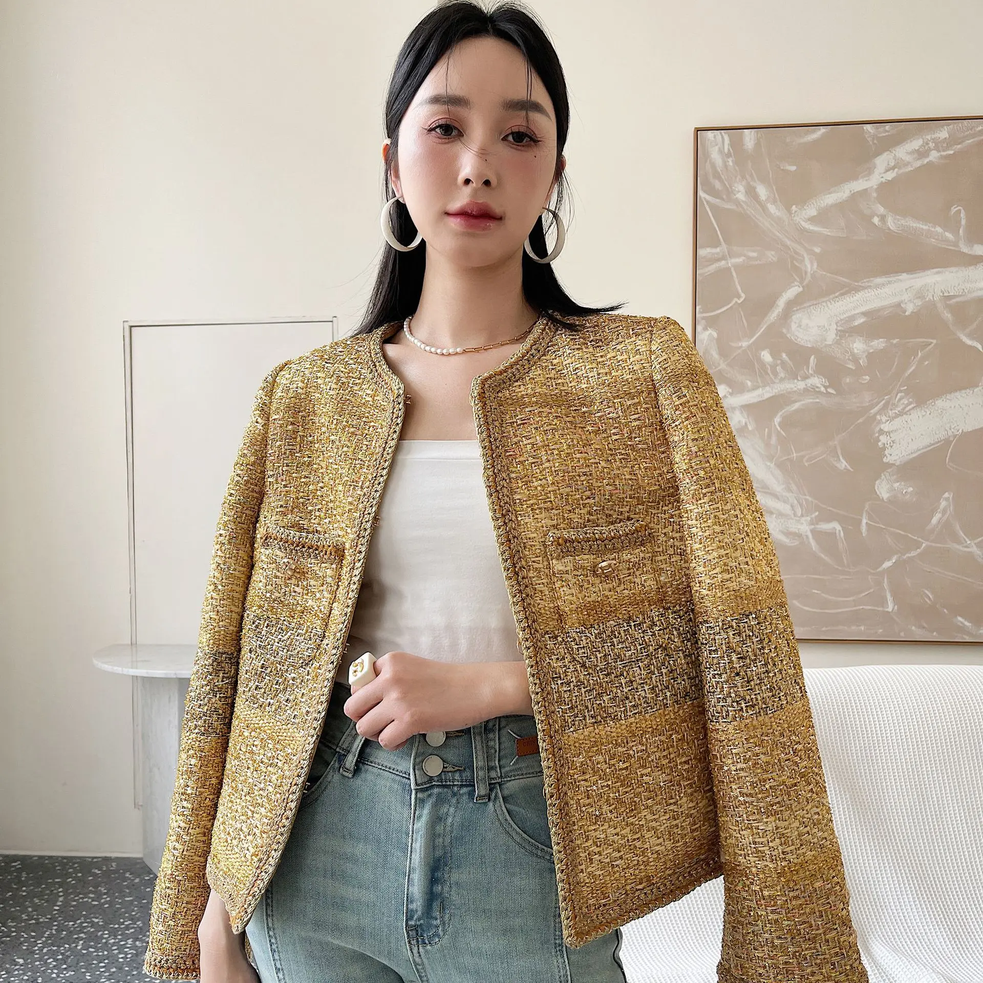 

2023 autumn new small fragrant gold thread woven tweed round neck cardigan buckle female coat