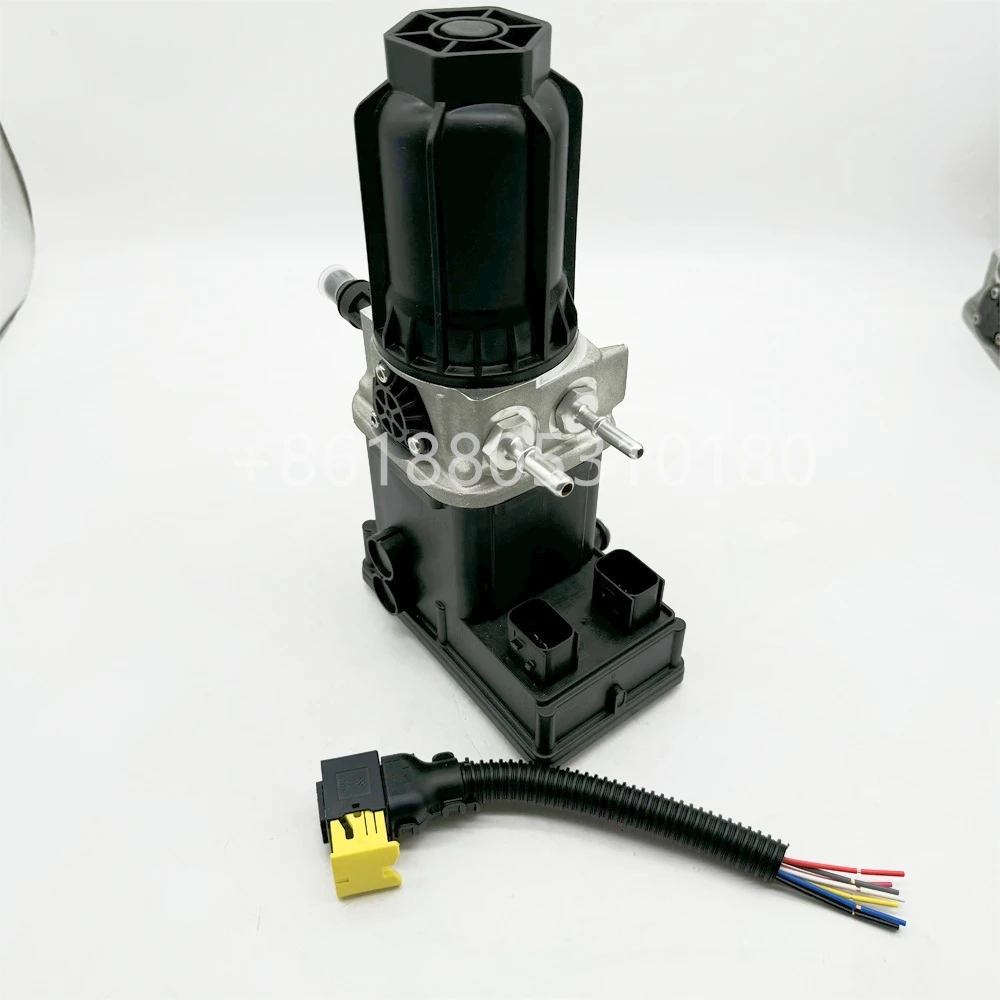 8-pin electrical connector of urea pump Suitable for Scania Mercedes Freightliner trucks A0001407878 A0001405378