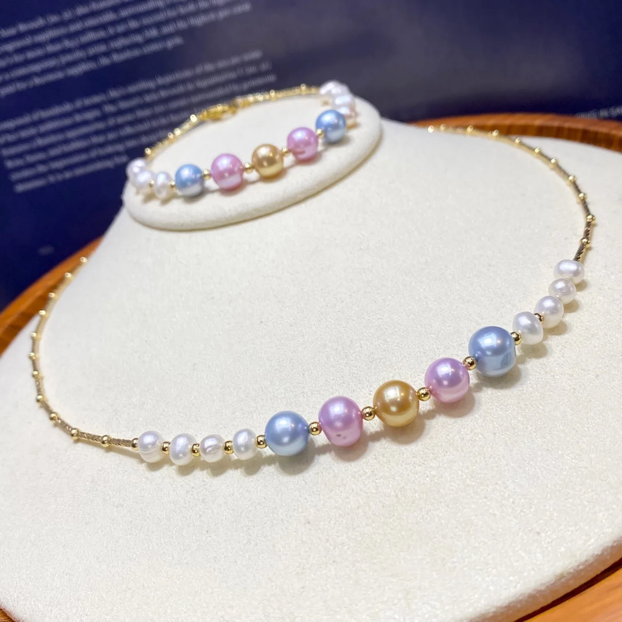 

Candy-colored natural 6-9mm freshwater pearl dazzling colorful mother clavicle chain mixed color necklace bracelet set