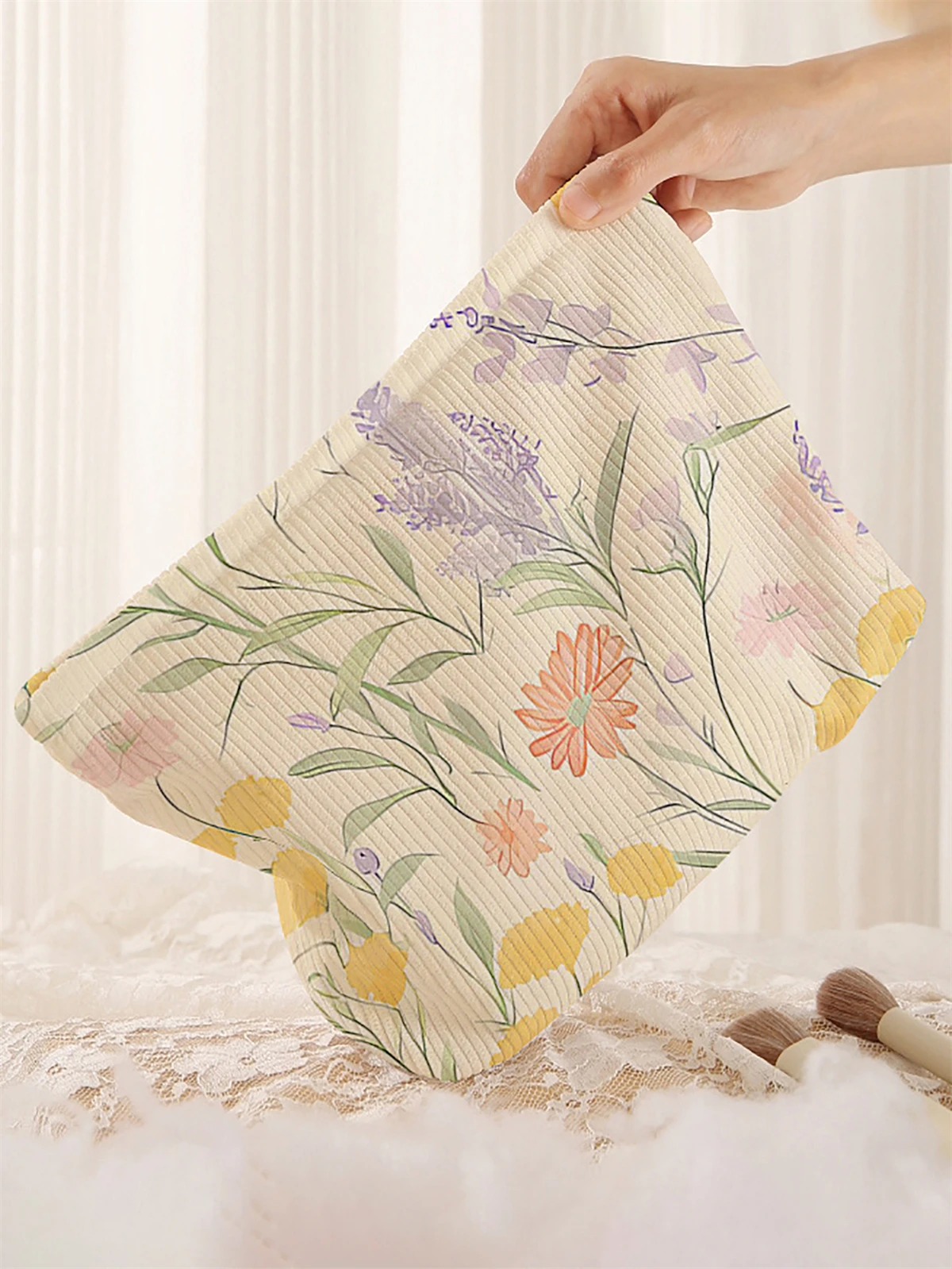 1 floral corduroy makeup bag, lightweight zipper makeup storage box, multifunctional bag with lining