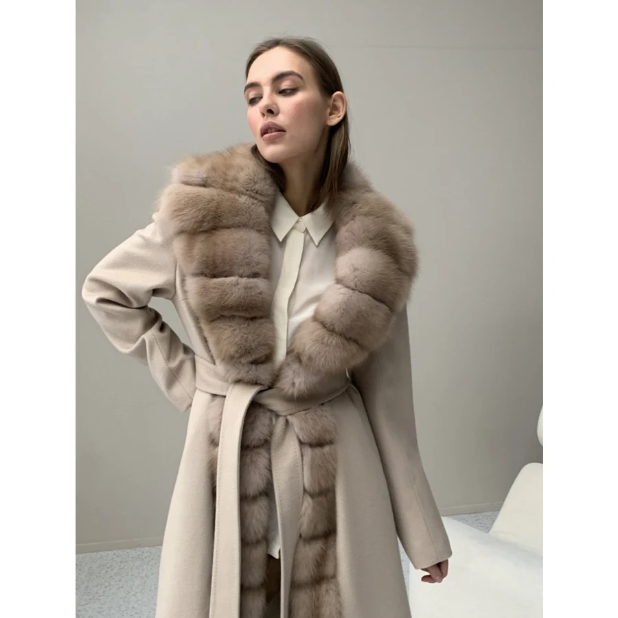 Fur trim detail