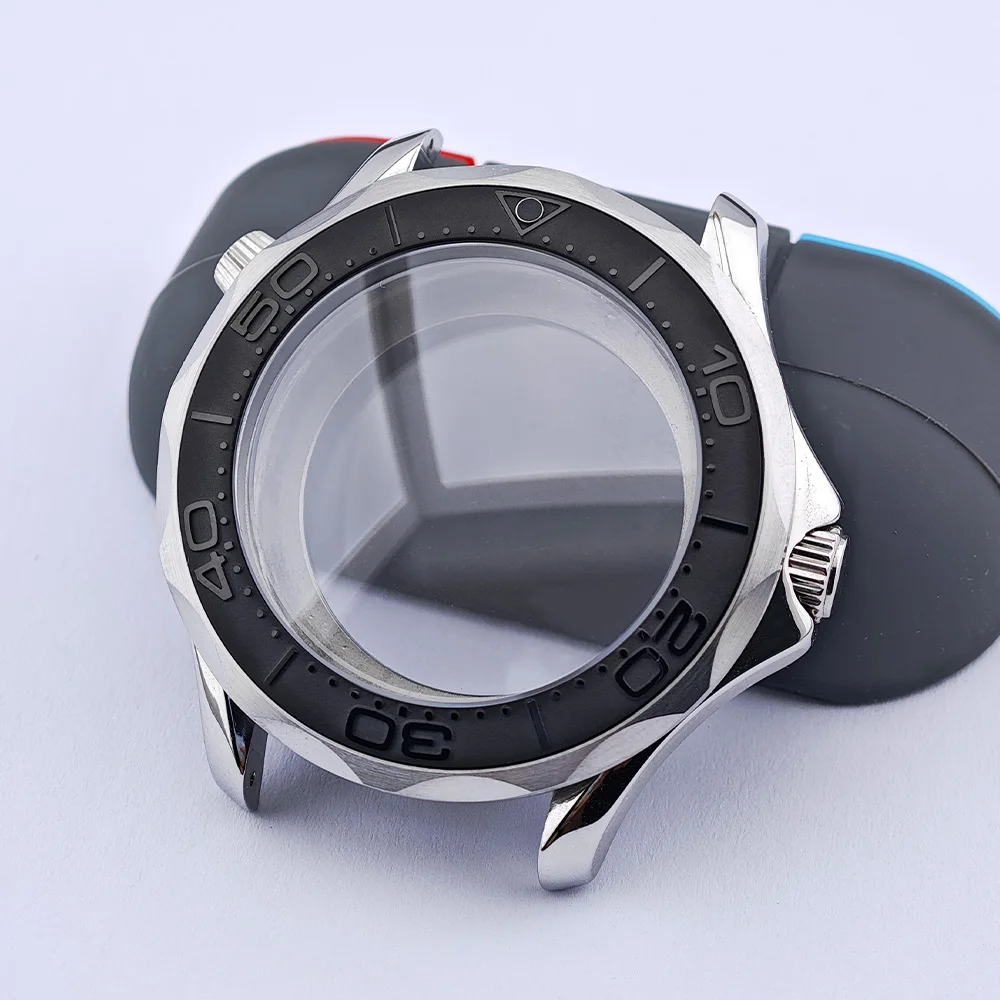 High-Quality Silver Diving Watch Case for Men with Automatic Movement