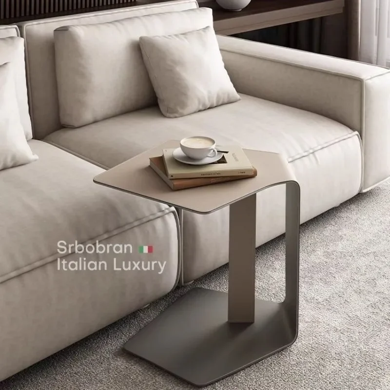 طاولة جانبية فاخرة جلد طبيعي إيطالي بتصميم عصري لغ...