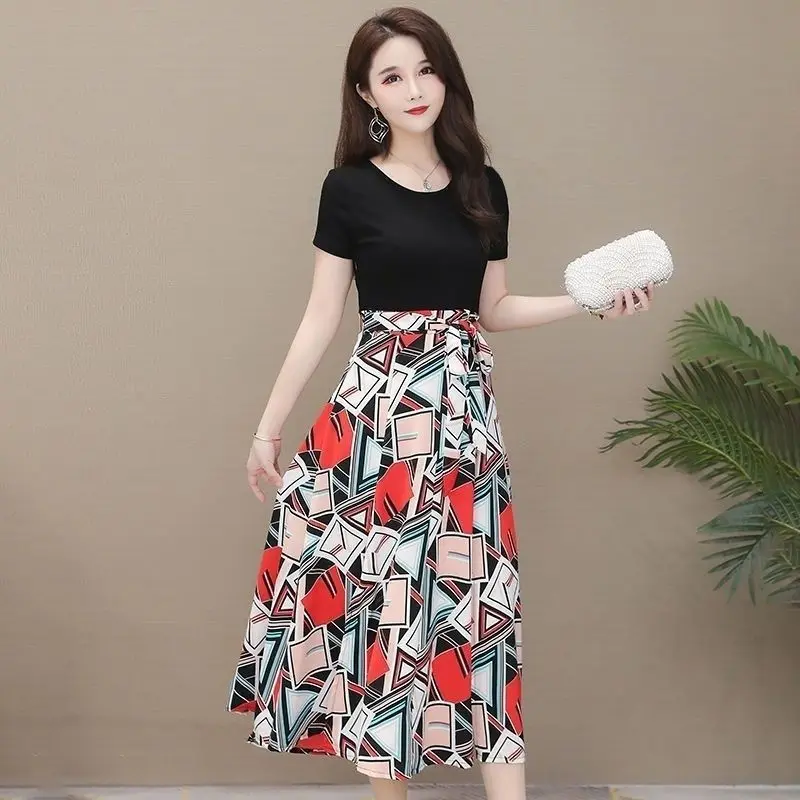 

2023 Spring Summer New Women's Fashion Small Floral Dress Korean Version Round Neck With Bare Shoulders Tops Medium-length Skirt