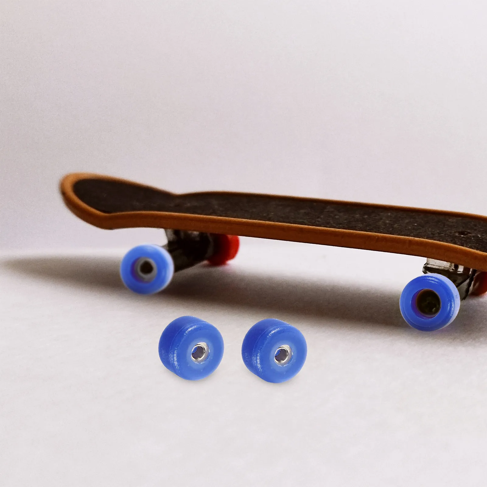 4Pcs 핑거 스케이트 롤러 내구성있는 스테인레스 스틸 플라스틱 손가락 끝 스포츠 스트레스 릴리프 소형 교육용 핑거 보드 롤러