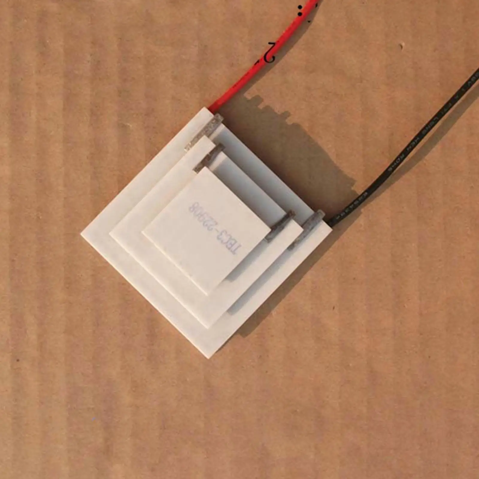 25x38x50x10.7mm 8A 16V 26.4W TEC3-22908 Thermoelectric Cooler Peltier Heatsink