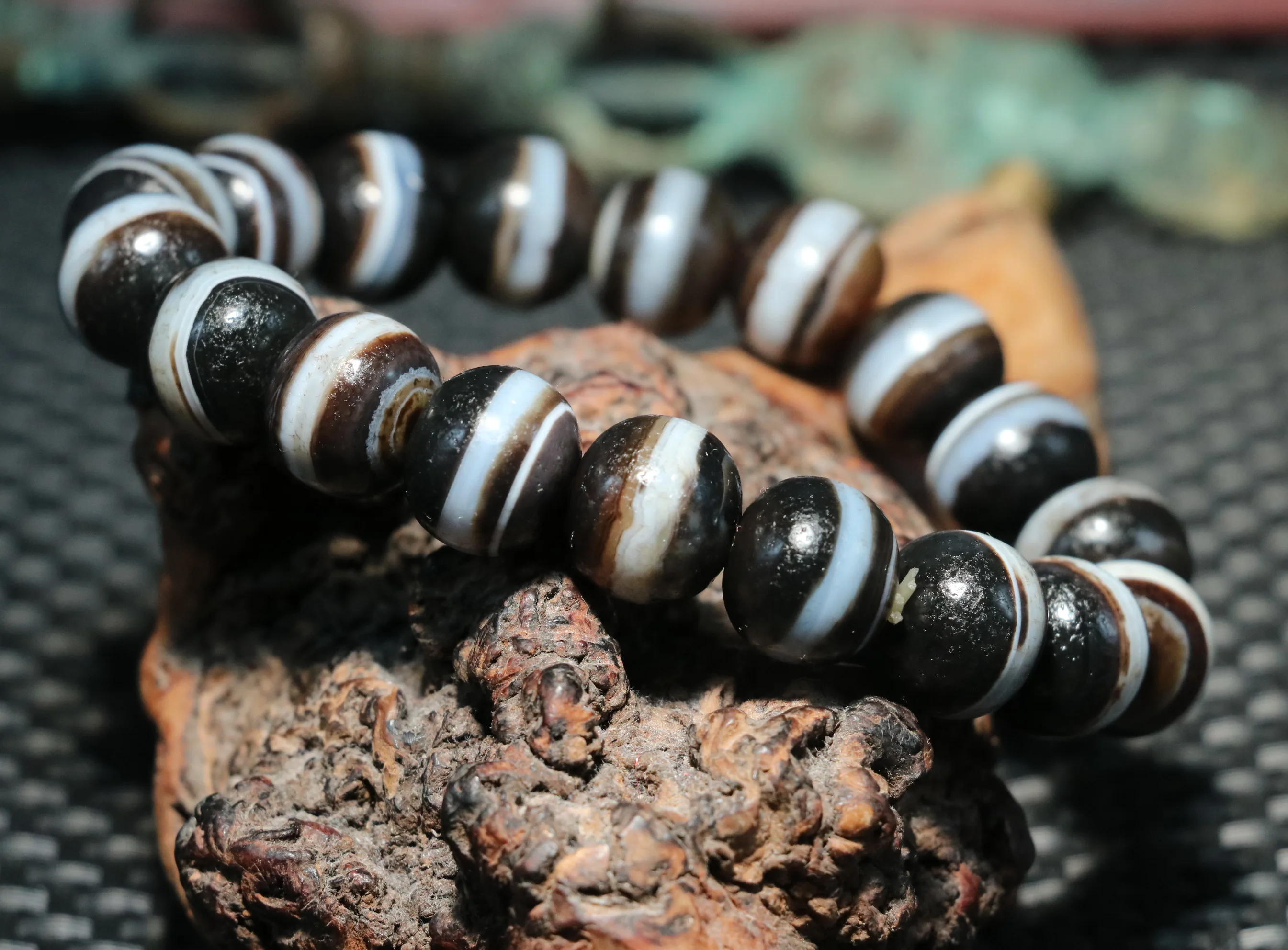 

LKbrother Talisman Treasure Healing Energy Tibetan Top old Agate Line Type Medicine Abacus Sh dZi Bead Bracelet A UPD230727K01