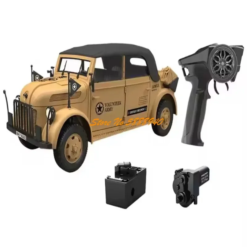 1:18 Scale 4WD Radio Control Command Vehicle Truck 2.4G LED Light Simulated Sound Smoke Crawler Off-Road Climbing RC Truck Car 5
