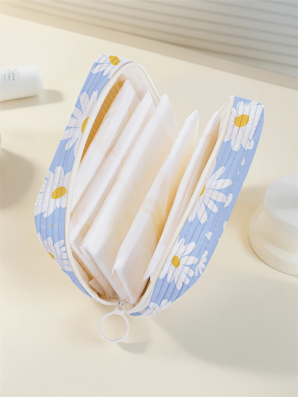 Floral pattern printed sanitary napkin storage bag, women's lightweight tissue bag, sanitary tissue bag