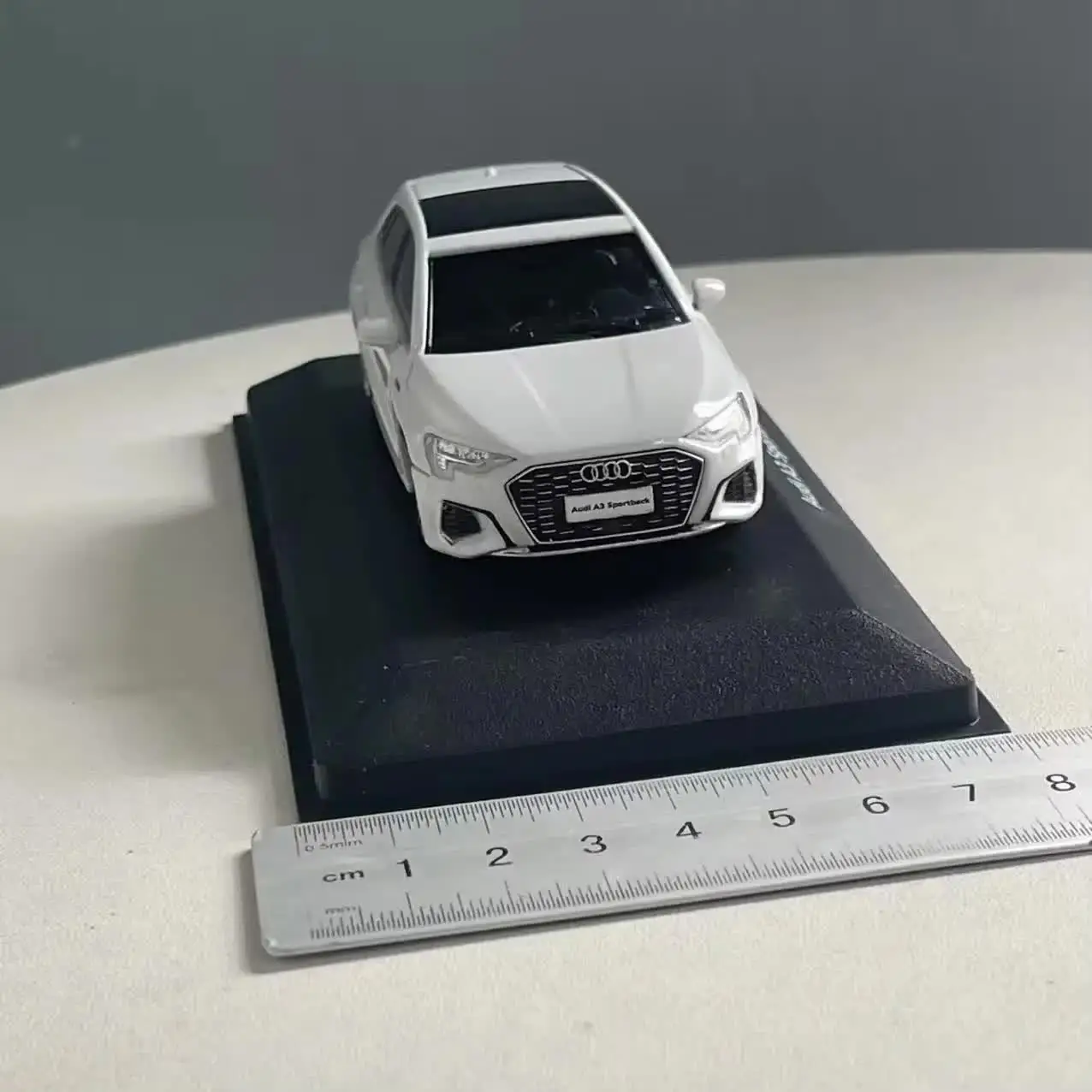 Audi A3 Sportback ホワイト　ミニカー　1/18 Audi A3 Hatchback 1/18 Scale Diecast Model Car Wholesale - Paudi