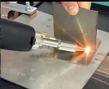 Handheld Air Cooled Laser Welder 1