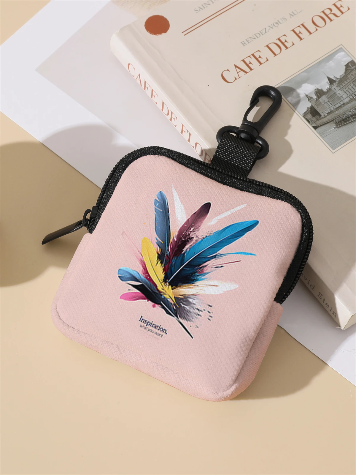 Feather patterned large capacity coin wallets, digital printed wallets, and storage bags are ideal choices for gift giving