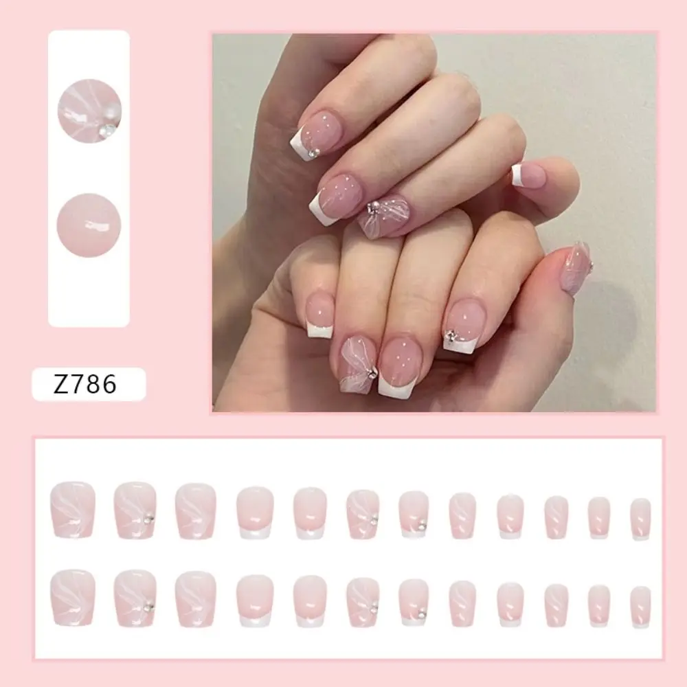 Fashion Short Round False Nails Blue Sparkling Pearl Fake Nails Full Cover Blue White Wavy Nail Tips for Salon