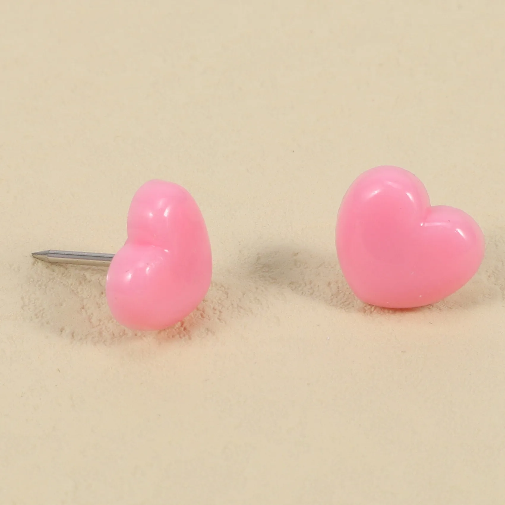 AEF1-하트 모양 50Pcs 플라스틱 품질 코르크 보드 안전 컬러 푸시 핀 압정 사무실 학교 액세서리 용품