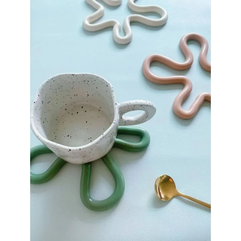 Silicone Insulation Pad Heat Resistant Silicone Mat High Temperature Resistant Silicone Placemats Coasters kitchen accessories