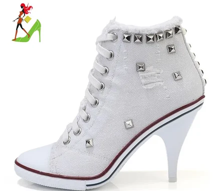 

Women Boots Short High Heels Shoes For Women Botas British Style Rivet Ankle Boots Pointed Toe Side zipper strap Female Heels