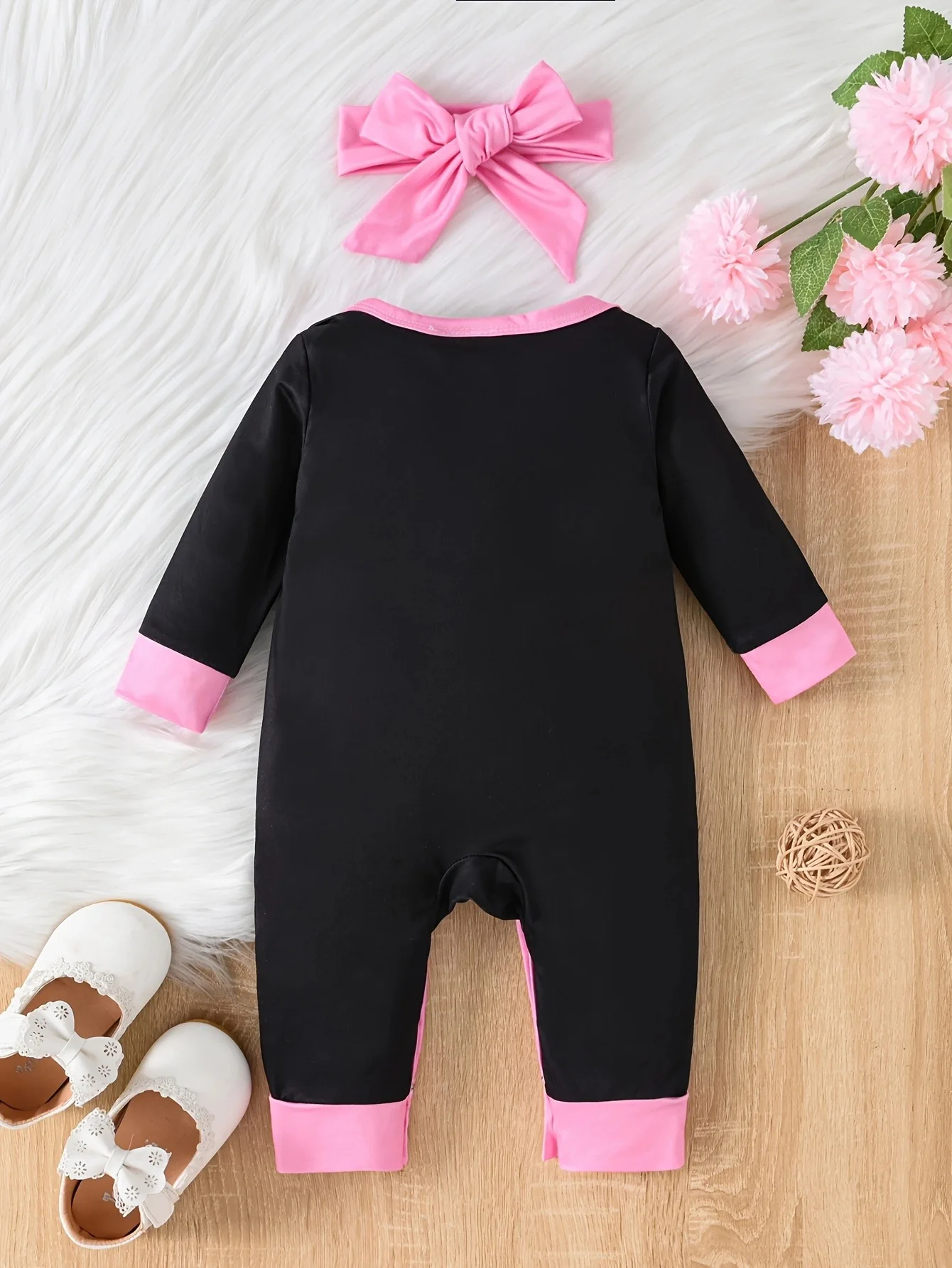 Newborn Girls Crown Print Jumpsuit Set 2