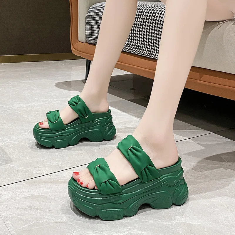 

High-Heeled Shoes Lady Low Woman's Slippers Platform Slides On A Wedge Fashion 2024 Summer Luxury Rome Pleated Fabric PU Round T