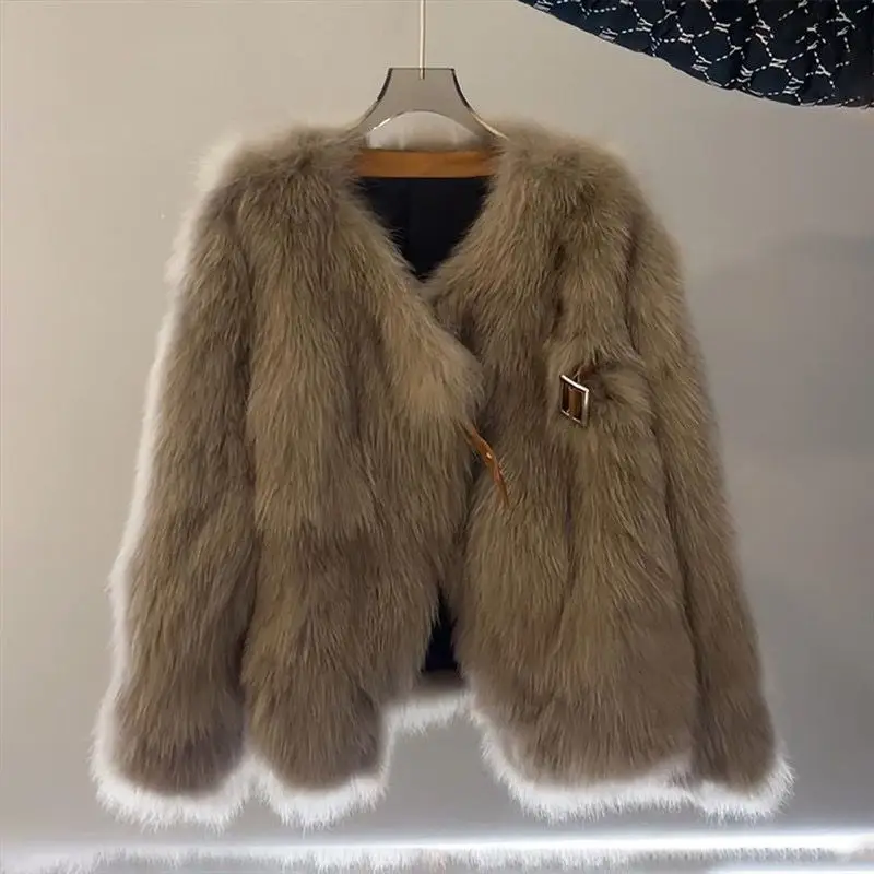 

2024 Winter New Thick Warm Women Short Fluffy Faux Fur Coat Female Causal Party ry Fake Appliques Jacket Overcoat T911