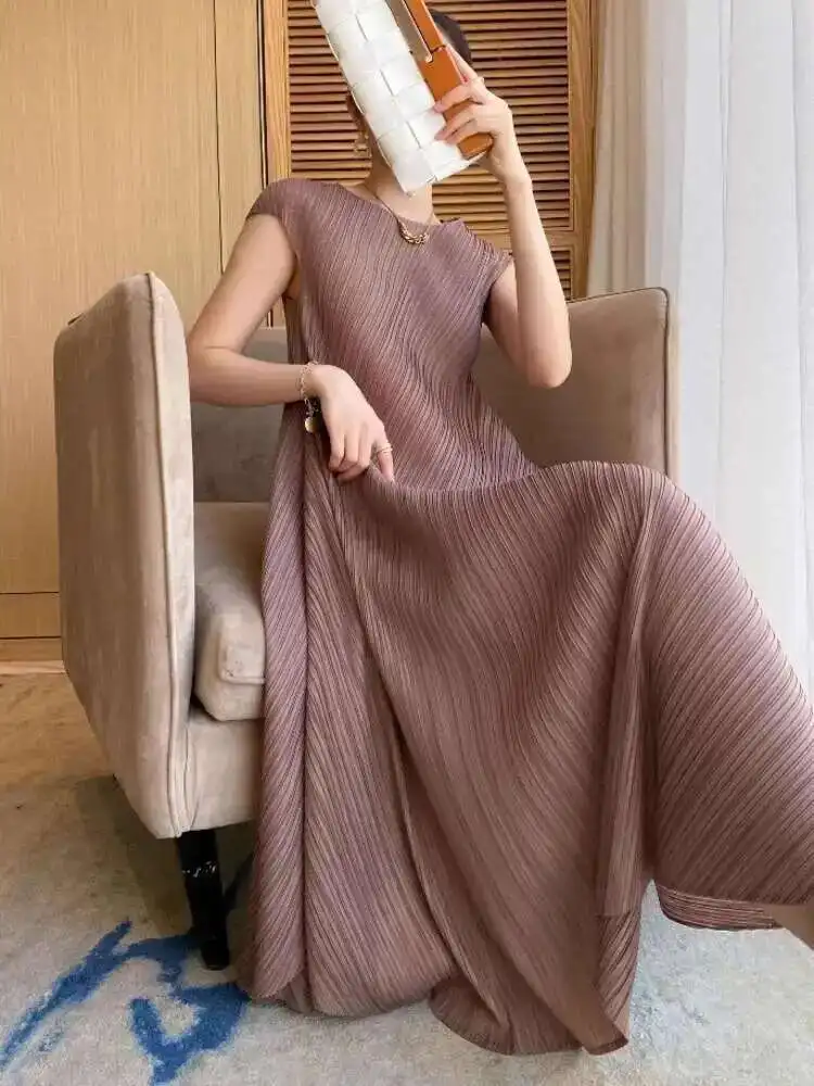 LANMREM Irregular Pleated Dress Women Fashion Tide 2025 Summer New Solid Color Round Neck Short Sleeve Elegant Long Dress 2DE677 - Image 3