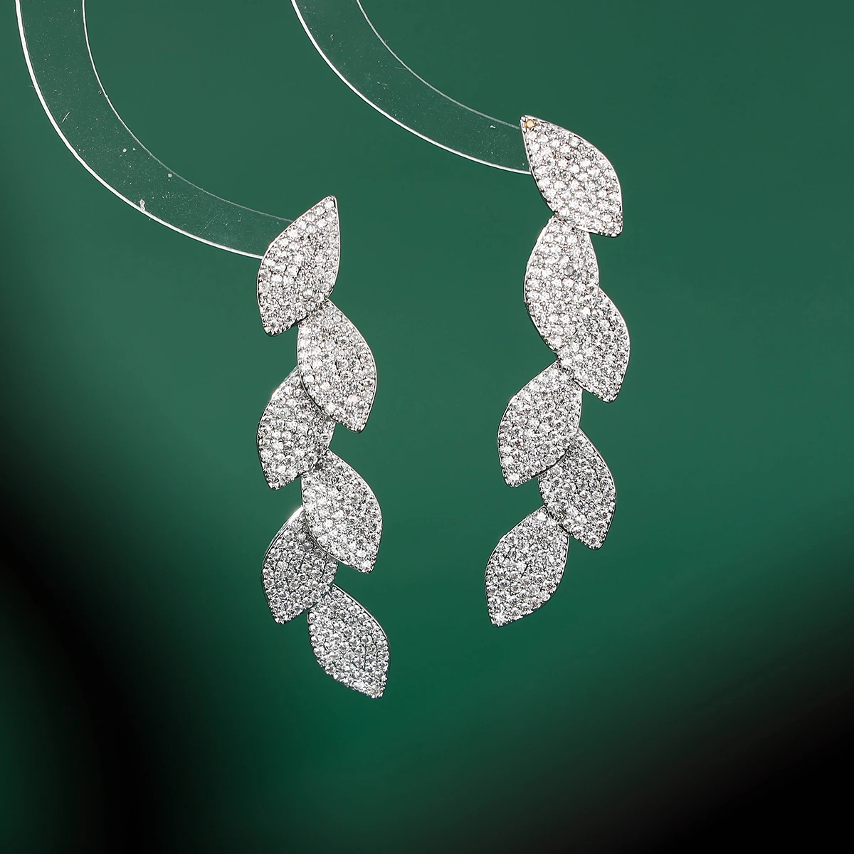 Leaf Petal Wedding Earrings Inlaid AAAAA Zircon Pendant Wedding Ball Party wedding earrings