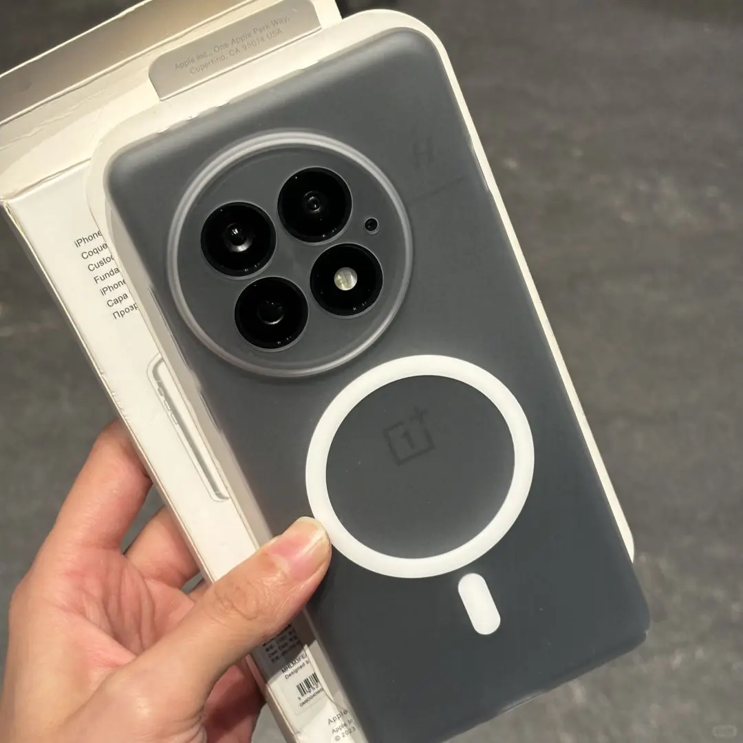 Ultra-Thin Matte Magsafe-Compatible PC Cover