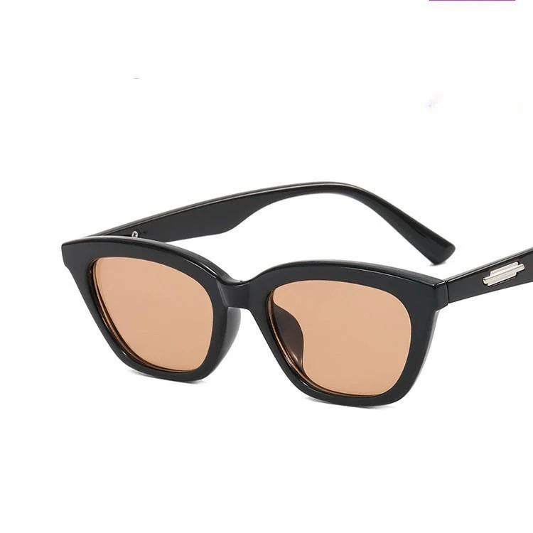 2024 Nuovi occhiali da sole Wang Jia'er Same Style Bar Bounce Cat Eyes Protezione solare e protezione UV Occhiali da sole avanzati_voghion.com